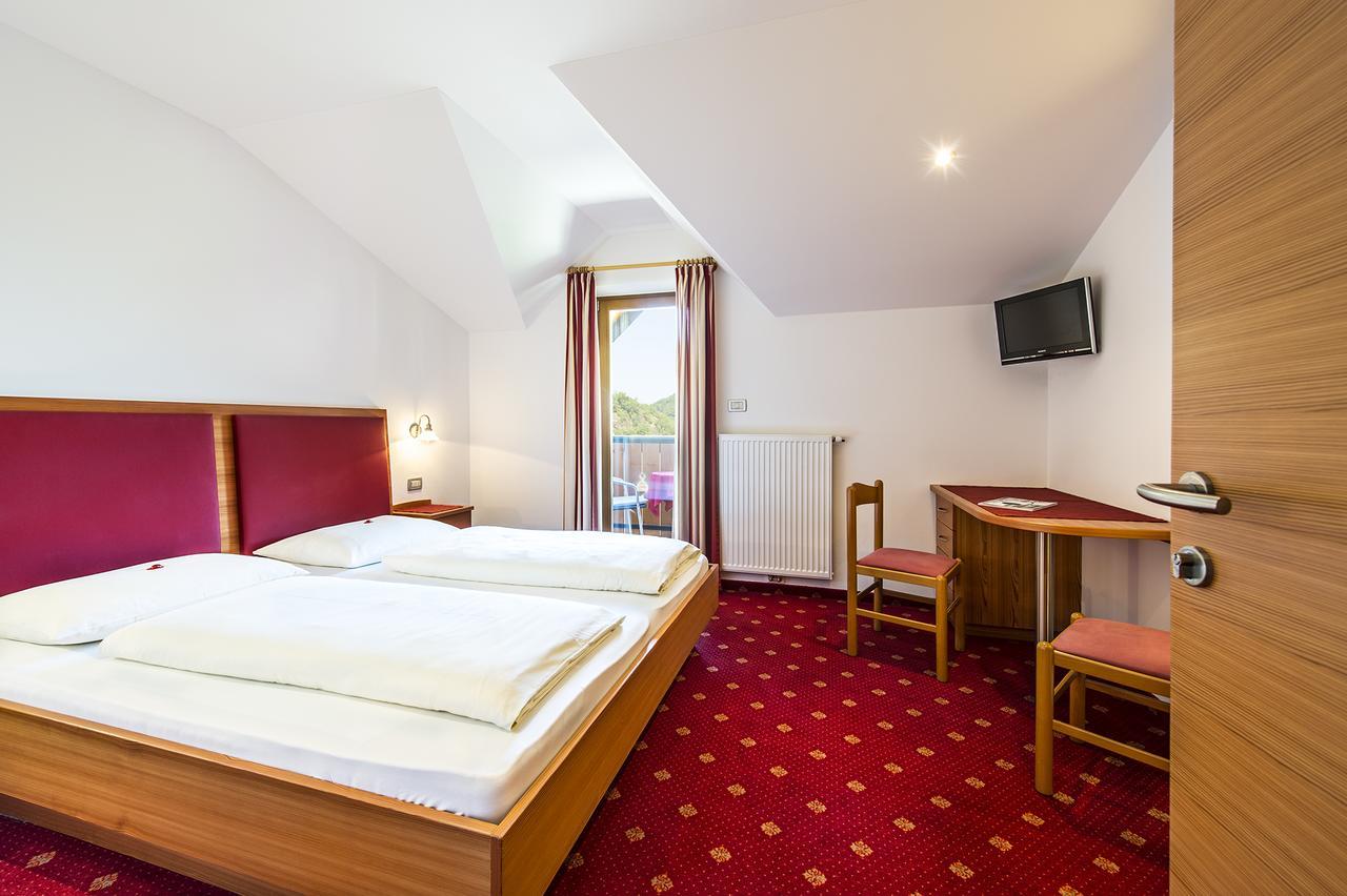Pension Stamserhof Nalles Bagian luar foto